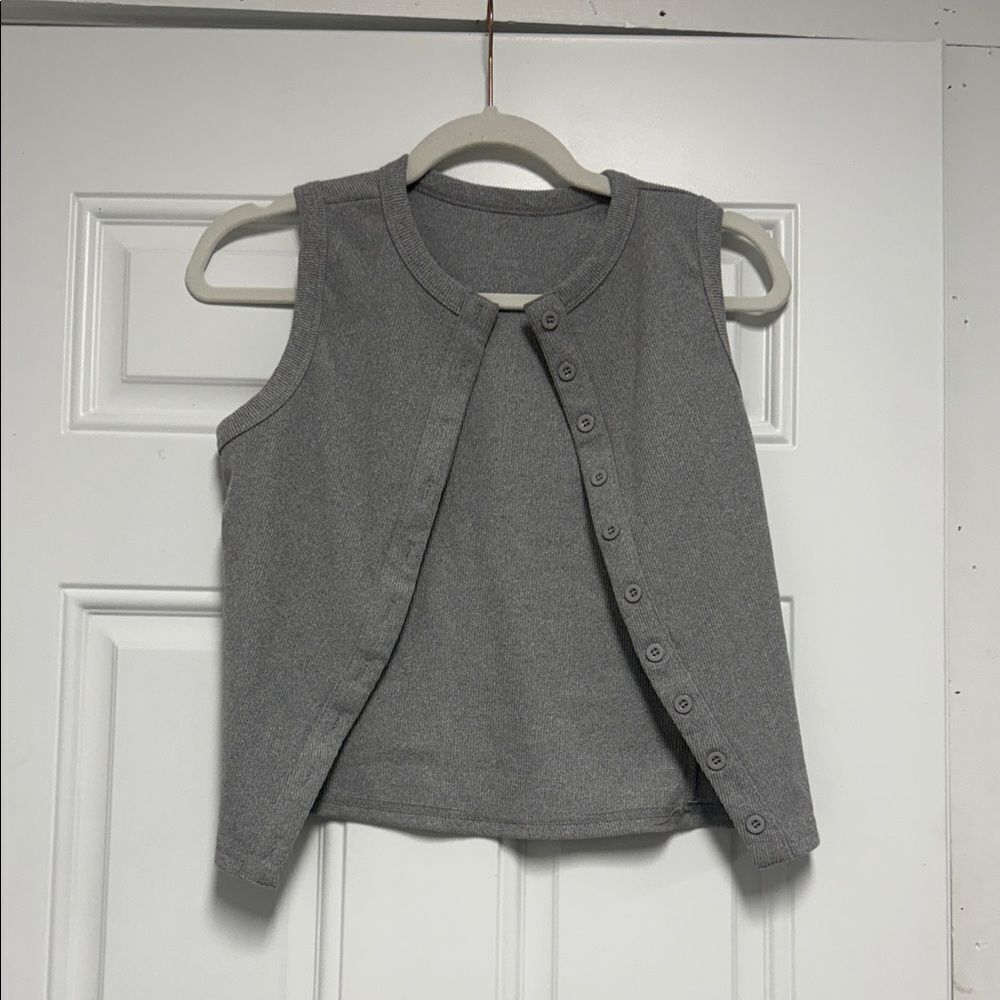 Gray Sleeveless Button-Up Vest - Ribbed - NWOT - Gray Buttons - Size Small